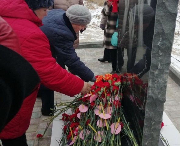 В Локосово открыли памятник жертвам политических репрессий