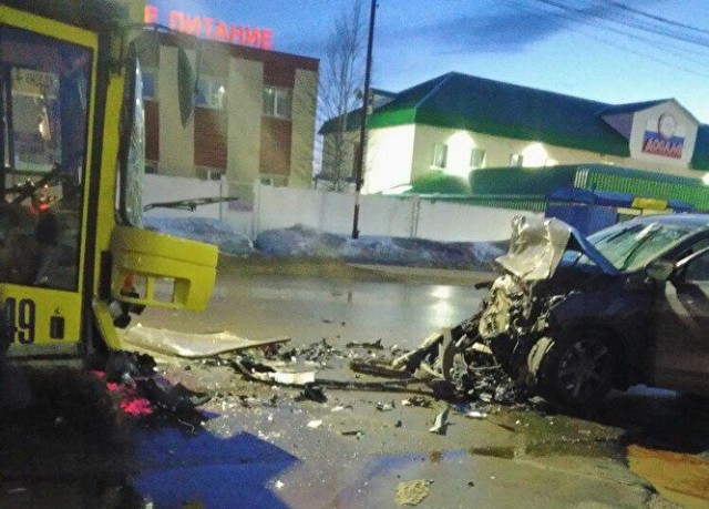 В Нефтеюганске в страшном ДТП погиб водитель