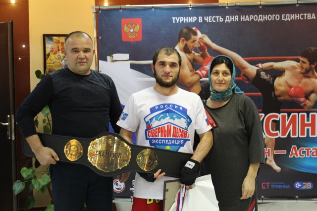 В Солнечном прошёл открытый региональный турнир по кикбоксингу