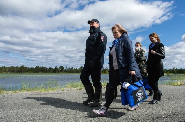 Полицейские Сургутского района переходят на усиленный вариант несения службы Полицейские Сургутского района переходят на усиленный вариант несения службы