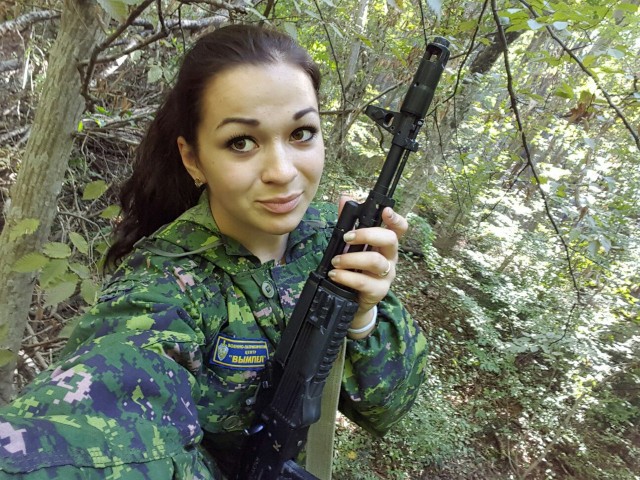 Диана Коробейникова из Сытомино - победитель конкурса "Служу России"