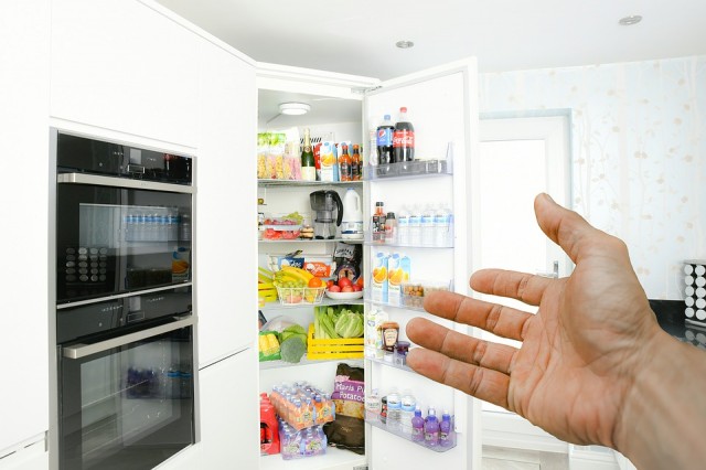В Сургутском районе мужчина лишился 400 тысяч, продавая холодильник