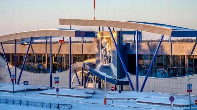Boeing «Utair» совершил аварийную посадку в аэропорту Сургута