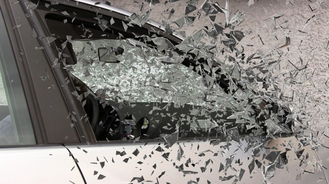 В Сургуте водитель разбил «Тойоту» и скрылся