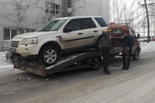 Уралец лишился автомобиля Land Rover после попытки его продать