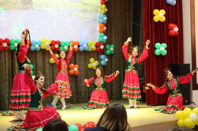 ​В Сургутском районе День народного единства завершили молодёжным фестивалем