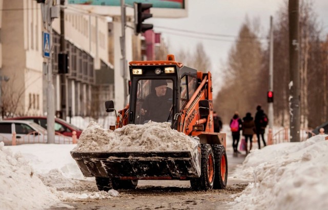В Сургуте снежные полигоны остановили свою работу