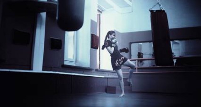 ​12-летняя сургутянка привезла «золото» мирового первенства по тайскому боксу