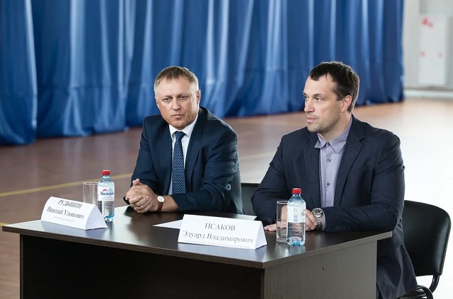 Эдуард Исаков проинспектировал реализацию национальных проектов в Сургутском районе