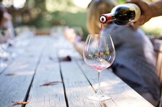 Минимальная цена на вино может составить 180-190 рублей