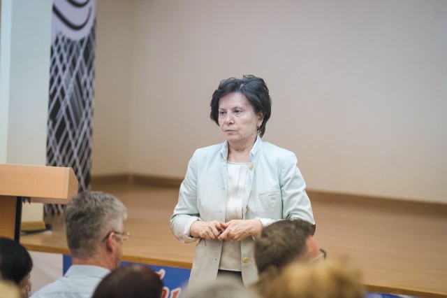 Губернатор ХМАО выслушала просьбы погорельцев в Нижневартовске