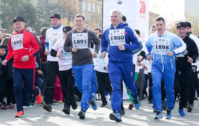 Министр Спорта РФ Павел Колобков пробежал «Кросс нации» в Екатеринбурге
