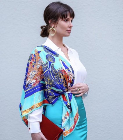 Дизайнер из Екатеринбурга продала платок за € 2000 на аукционе Дмитрия Нагиева