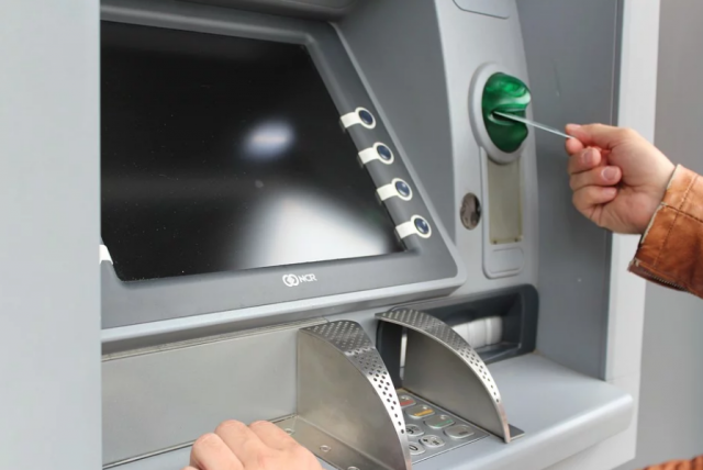 Полицейские Мегиона раскрыли кражу банкомата с 6 млн рублей