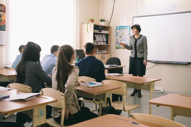 В Сургутском районе учителя будут преподавать по скайпу