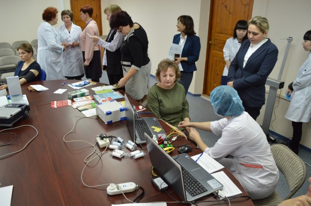 Сотрудники администрации Сургутского района прошли обследование у врачей без отрыва от работы