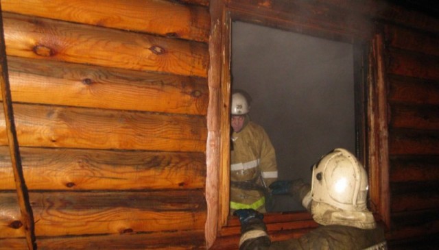 За выходные в Сургутском районе сгорели три бани и один дачный дом