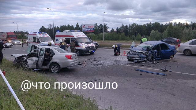 На въезде в Сургут страшная авария унесла жизнь двух водителей
