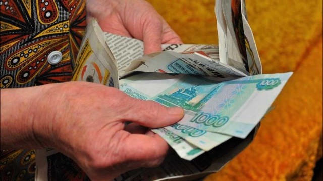 Рекордную в Омске пенсию получает 70-летняя бабушка