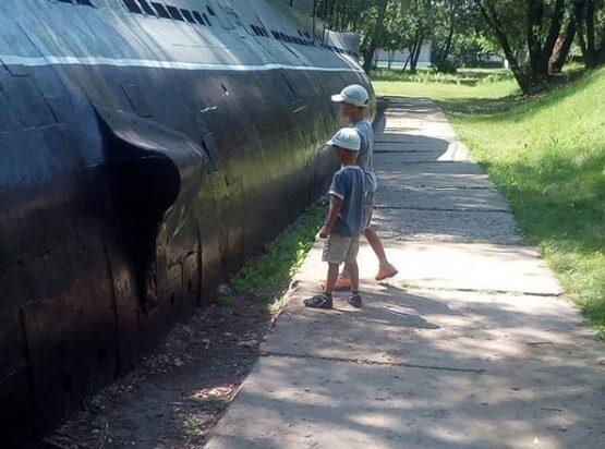В Краснодаре вандалы сломали подводную лодку