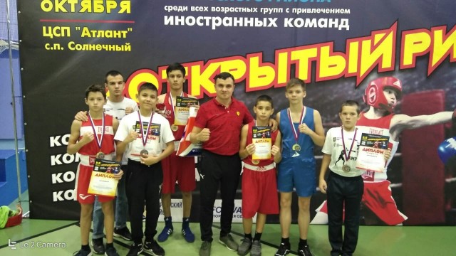 Боксёры Сургутского района взяли 12 золотых медалей на турнире по боксу