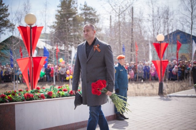 Жители Сургутского района разом споют «Катюшу» и «День Победы»