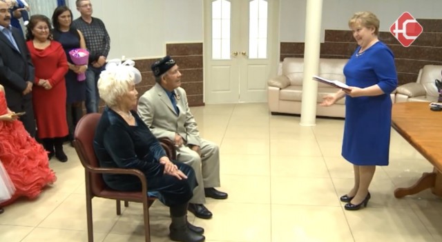 Семейная пара из Нефтеюганска отметила 60-летие совместной жизни