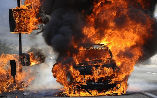 В минувшие выходные в Сургутском районе сгорело два автомобиля