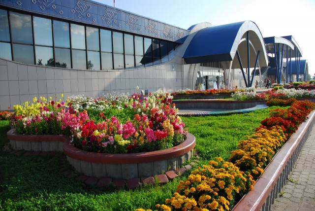 Сургутский аэропорт оцепили из-за забытой сумки