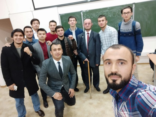 Диаспора таджиков проводит встречи со студентами Сургута и Сургутского района