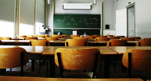 В Омске школьникам незаконно отказывали в приеме в 10 класс