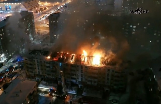 В Нижневартовске произошел пожар в 5-этажном жилом доме