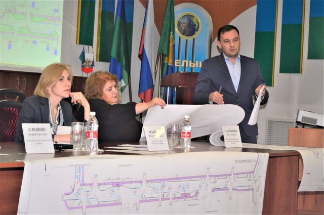 В Белом Яре представители властей обсудили с жителями проект реконструкции дорог