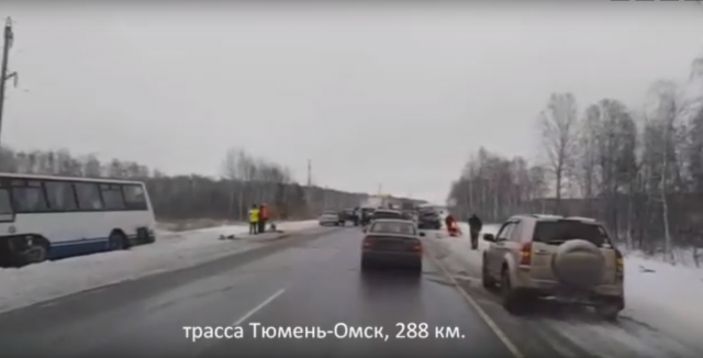На трассе Тюмень-Омск водитель без прав допустил смертельное ДТП