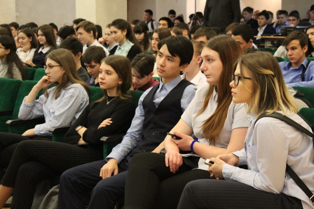 Школьникам Фёдоровского рассказали о девушке, завербованной радикальными исламистами