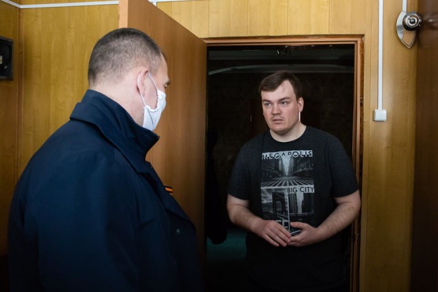 В Сургутском районе первые социальные карты «Забота» вручены владельцам В Сургутском районе первые социальные карты «Забота» вручены владельцам