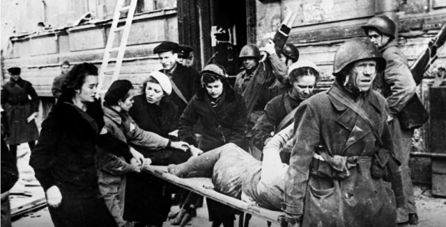 День полного освобождения блокадного Ленинграда отметили в Югре
