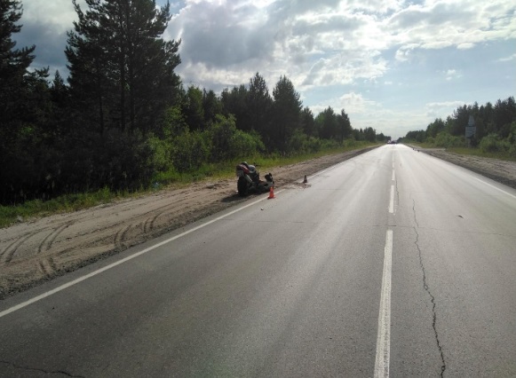 В Сургутском районе из-за опасного обгона пострадал мотоциклист