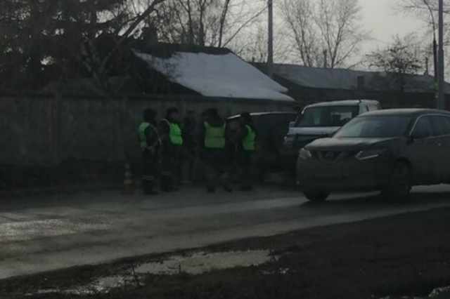 На вьезде в Екатеринбург из-за ДТП собралась куча машин