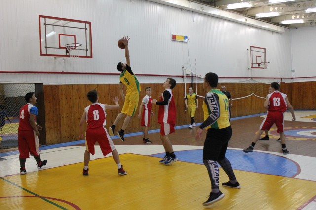 ​В Лянторе состоялся баскетбольный турнир