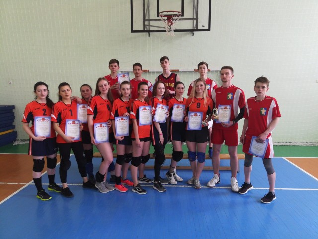 Команды Ульт-Ягуна и Фёдоровского встретились в волейбольном матче