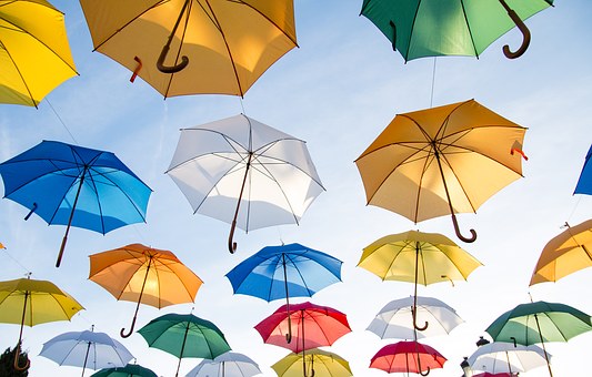​Жителей района приглашают к участию в конкурсе авторских зонтиков