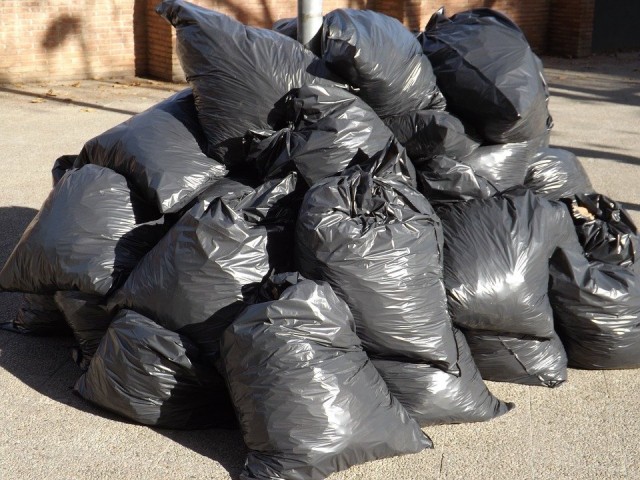 Екатеринбуржцам с 1 декабря за вывоз мусора придётся платить больше