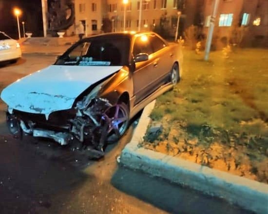 В Нижневартовске в тройном ДТП три человека получили травмы В Нижневартовске в тройном ДТП три человека получили травмы