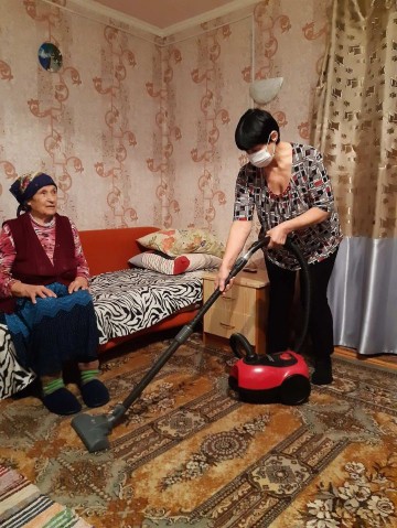 Сургутский районный комплексный центр социального обслуживания позаботился об одиноких пенсионерах