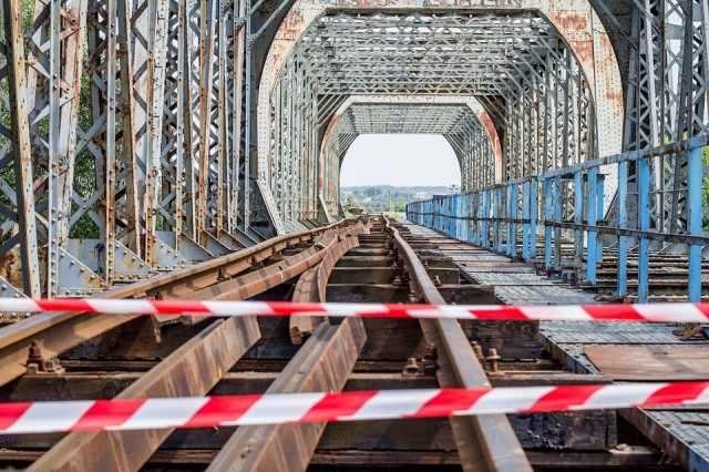 Ремонтные работы сургутского моста через Обь завершены