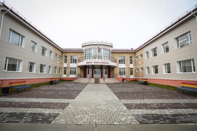 ​В Югре свои двери для учащихся откроют 322 школы