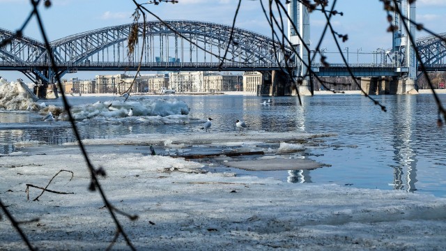 В Югре объявили о закрытии ледовых переправ