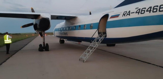 Красноярскую авиакомпанию оштрафовали за лопнувшую при посадке покрышку самолёта