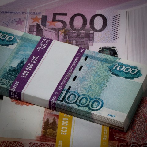 В банках Липецка обнаружили поддельные купюры 100 долларов